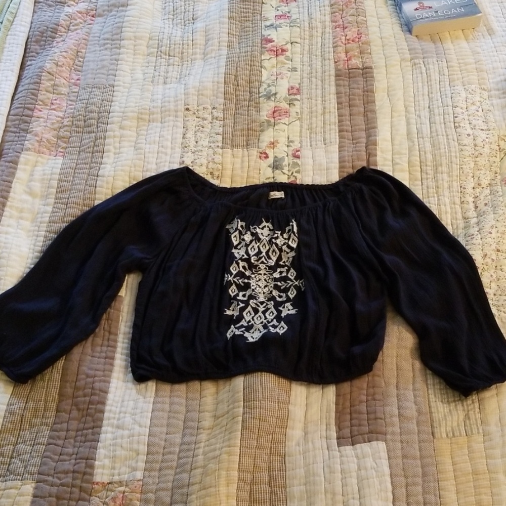 Hollister crop shirt